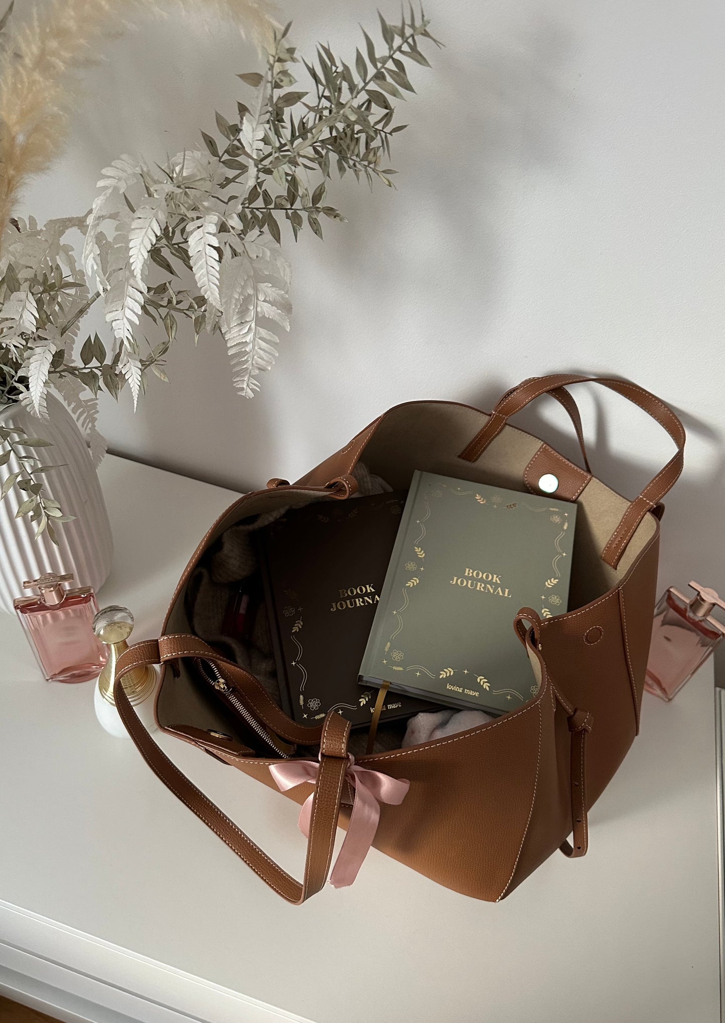 Book Journal/Reading Journal, gebundene Ausgabe (DIN A5)