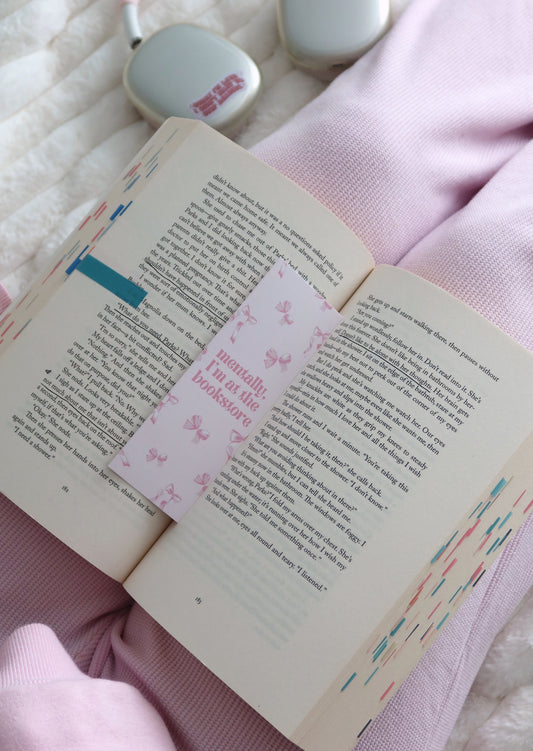 Lesezeichen mit pinken Schleifen "mentally, I'm at the bookstore"