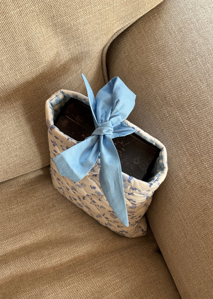 Buchtasche (Blue roses)