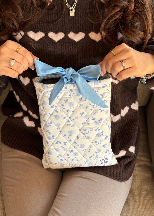 Buchtasche (Blue roses)